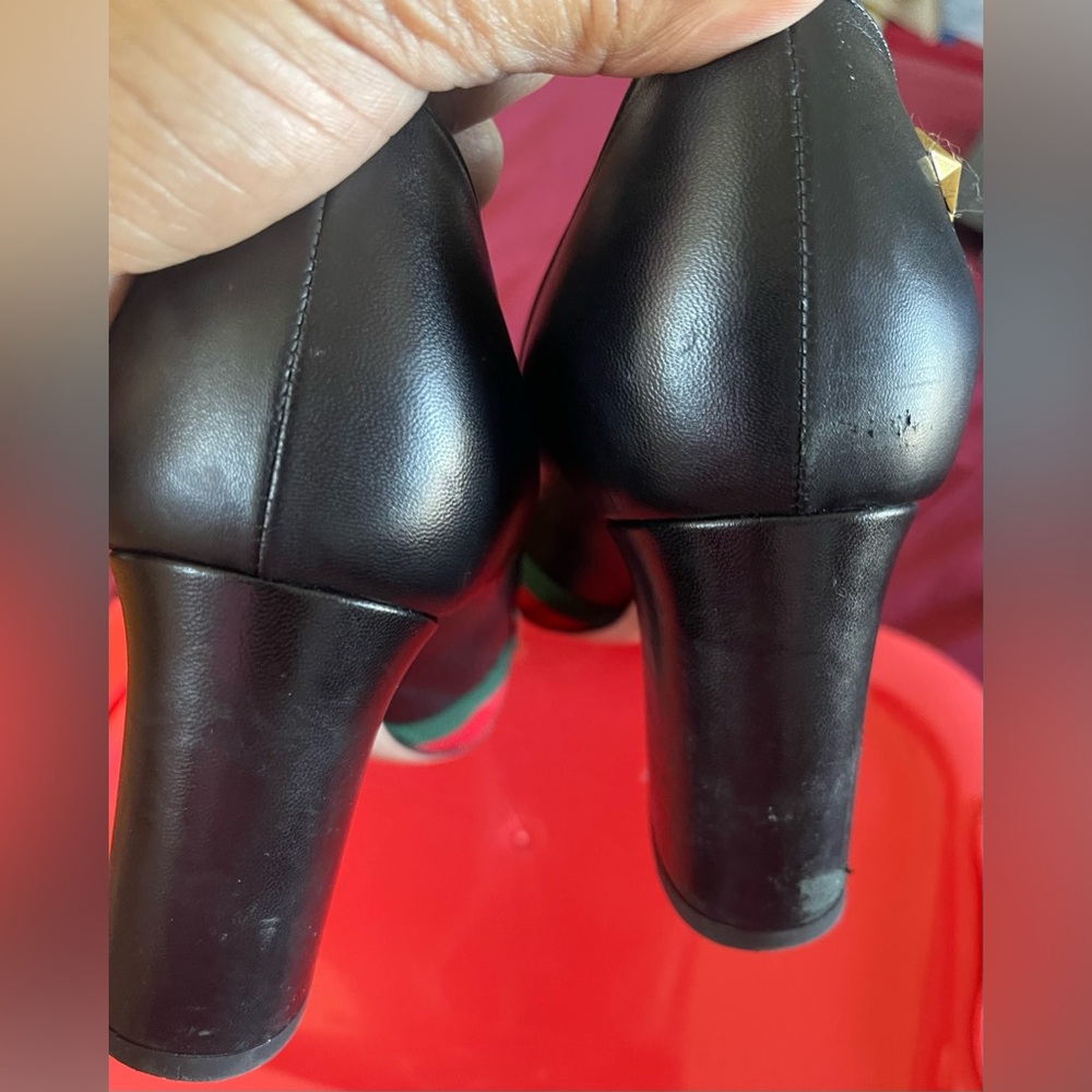 Authentic 🔥🔥🔥Gucci Women's Black and Red-Green Bow Heels - Picture 8 of 10